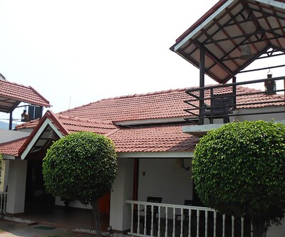 Bay Leaf, Ayurveda Spa Resort